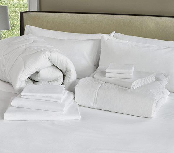 http://www.curatedbyjw.com/images/products/v2/lrg/curatedbyjw-Classic-Bedding-Set-JW-101-BE-01_lrg.jpg