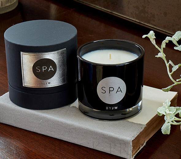SPA by JW Candle 2