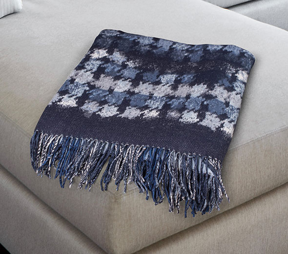 Houndstooth Throw 2