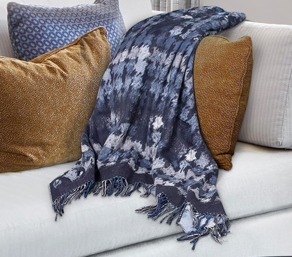 Houndstooth Throw
